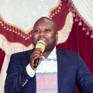 Meet your Posher, Gaston kongolo officiel